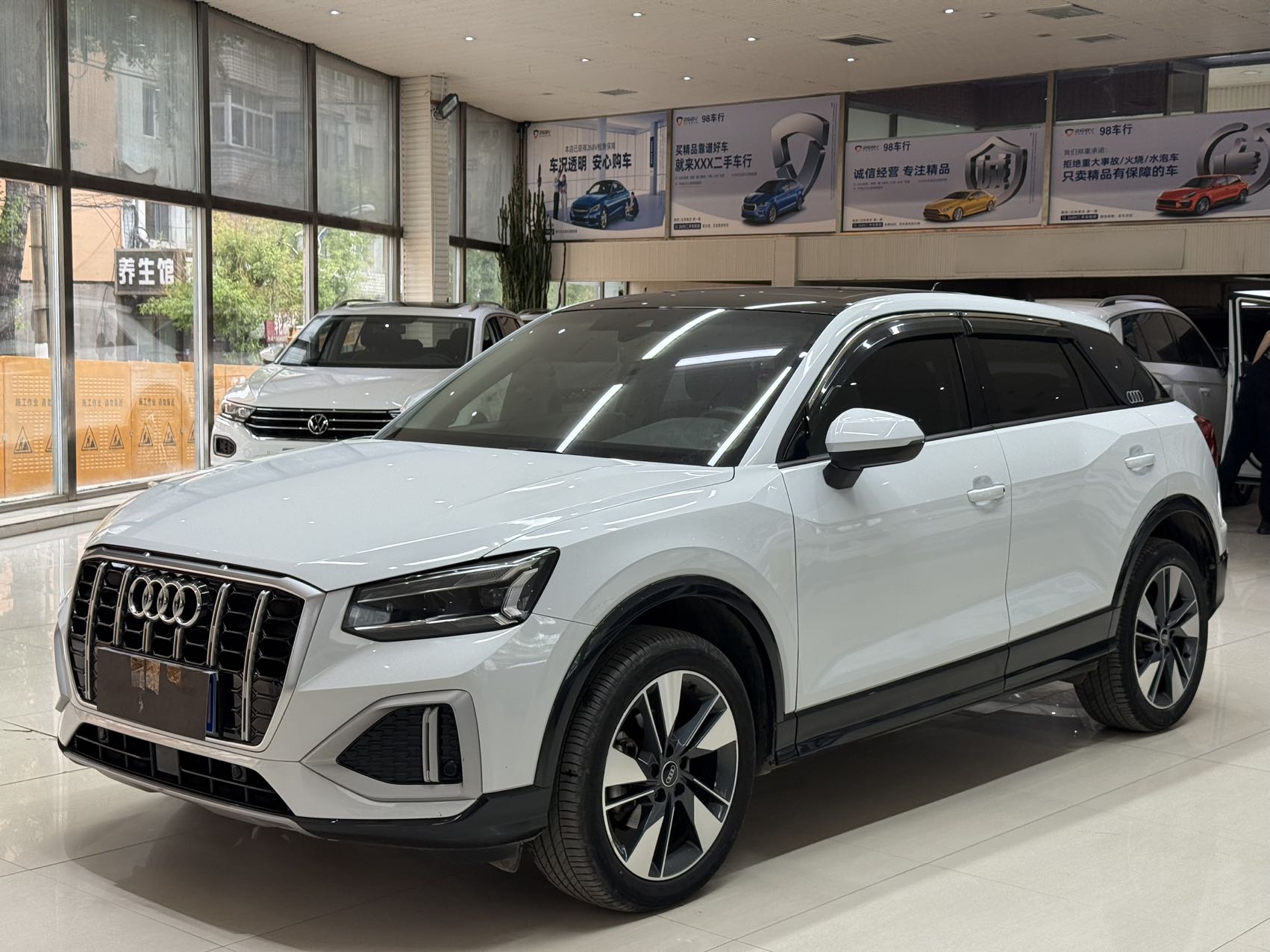 Audi Q2L