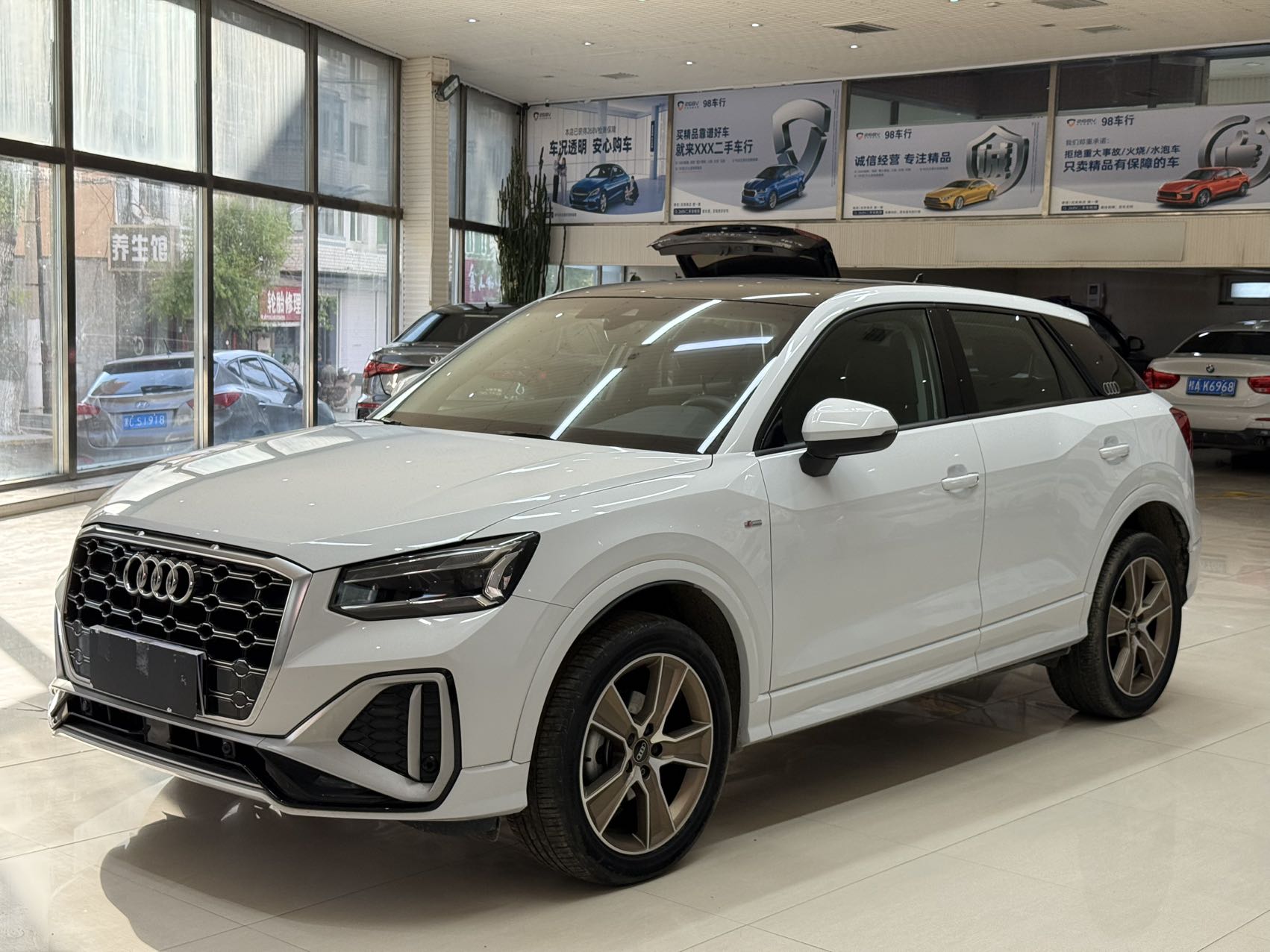 Audi Q2L
